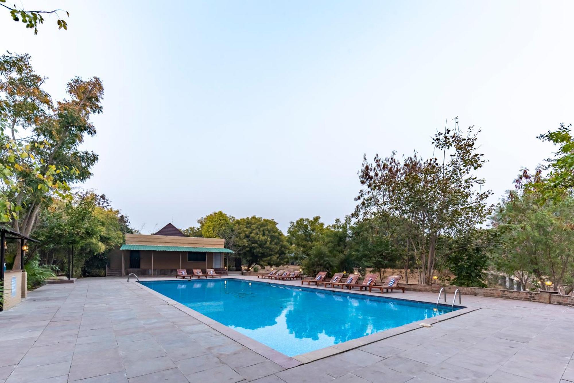 Vanaashrya Resort And Spa Sariska Tehla Luaran gambar